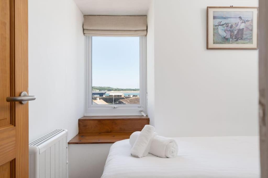 Vakantiehuis Charming 3 Bedroom Harbour With Parking